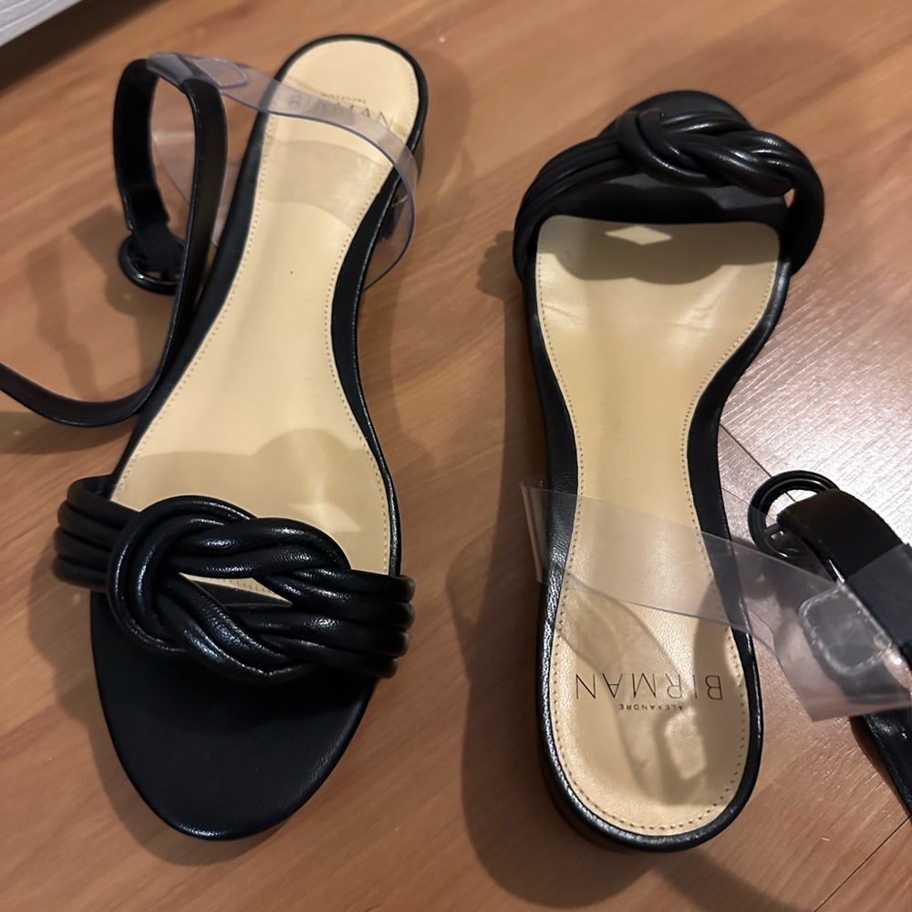 Alexandre Birman women’s Vicky Leather Flat
Sandal Black Womens 36.5